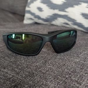 Never worn polarized Shady Ray's sunglasses